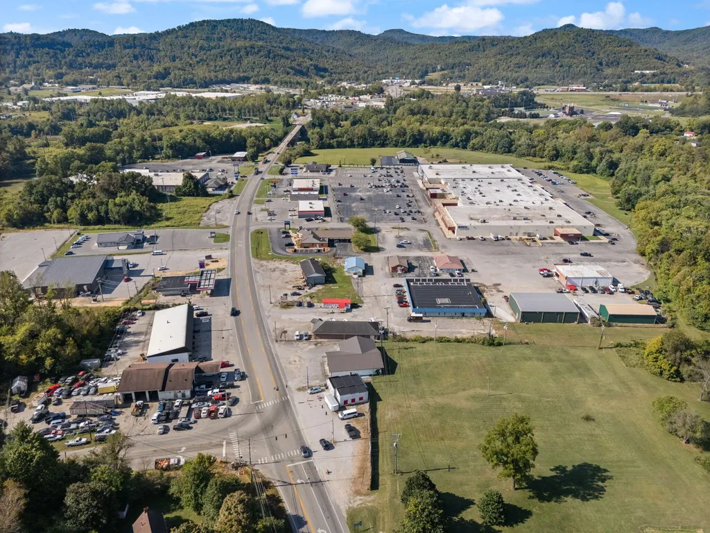 863 Highway 25 Williamsburg KY 40769