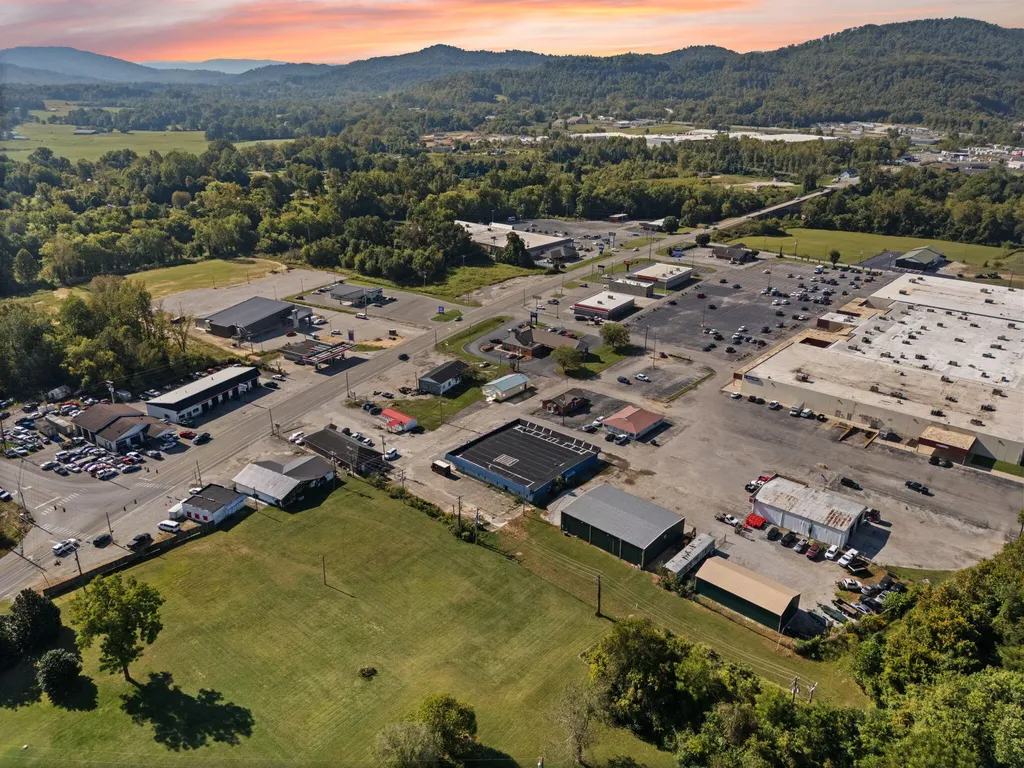 863 Highway 25 Williamsburg KY 40769