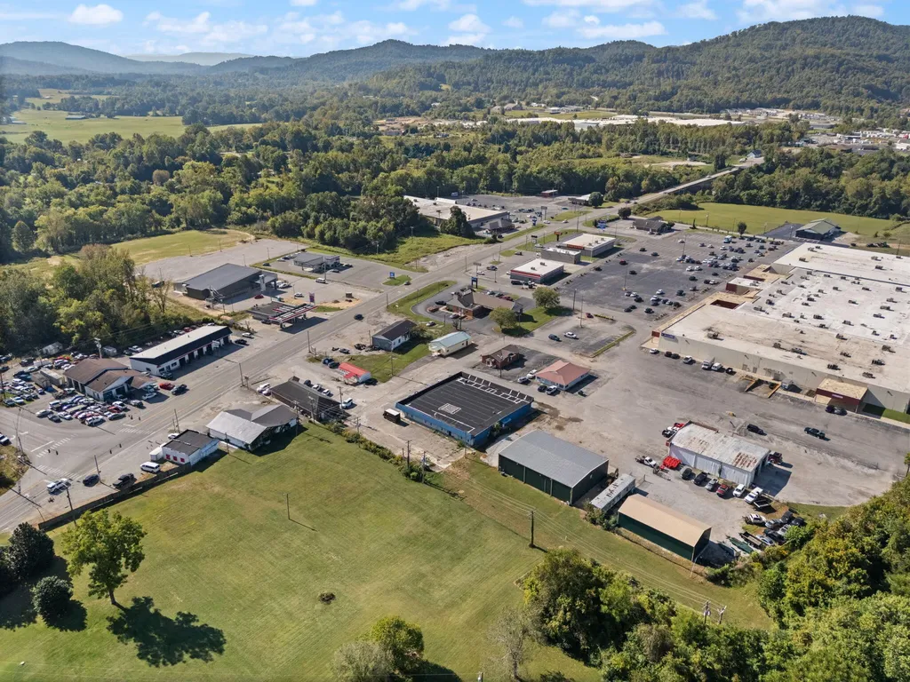 863 Highway 25 Williamsburg KY 40769
