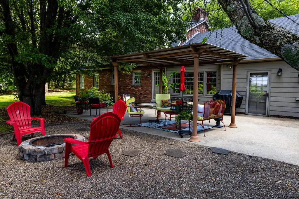 735 Whitley Street London KY 40741