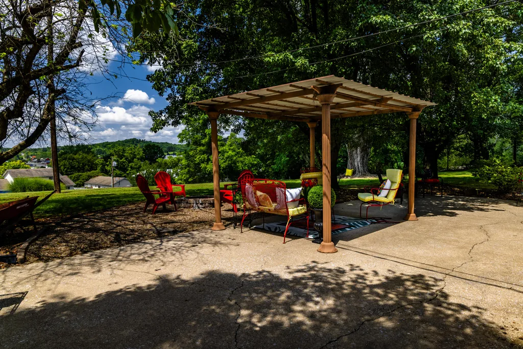 735 Whitley Street London KY 40741