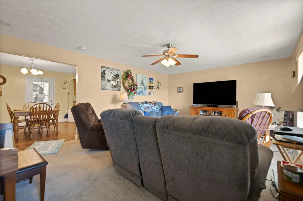 141 Parker Lane Barbourville KY 40906
