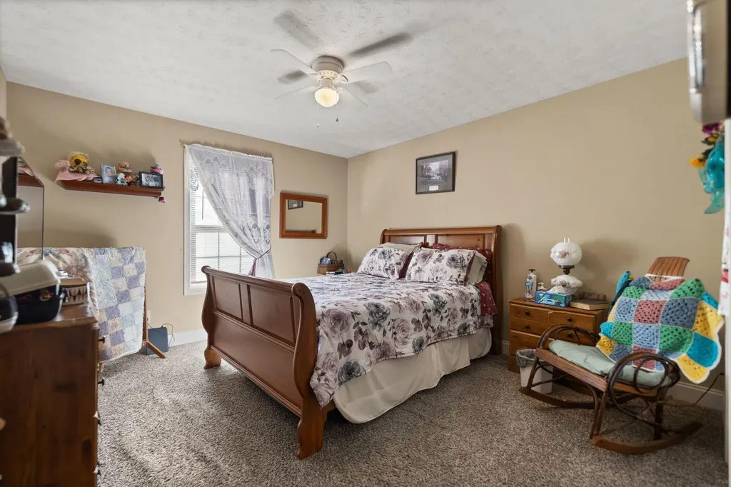 141 Parker Lane Barbourville KY 40906