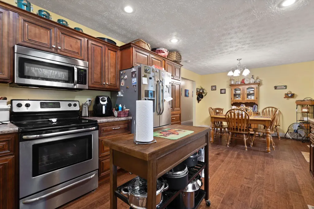141 Parker Lane Barbourville KY 40906