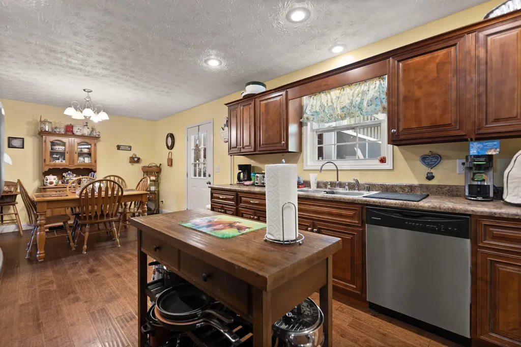 141 Parker Lane Barbourville KY 40906