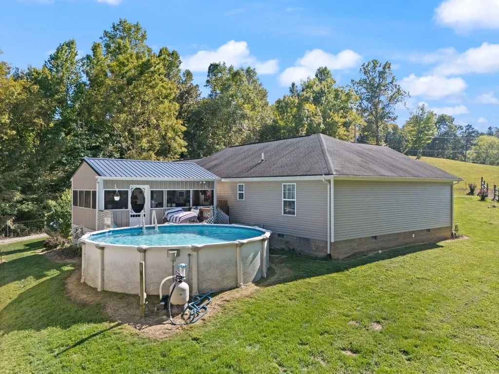141 Parker Lane Barbourville KY 40906