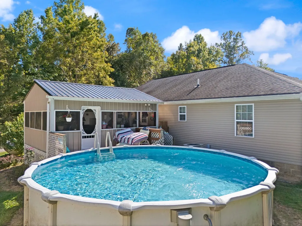 141 Parker Lane Barbourville KY 40906