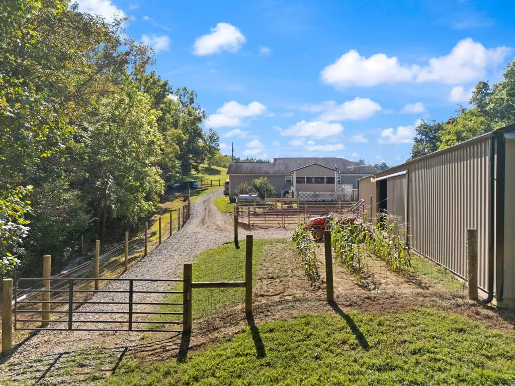 141 Parker Lane Barbourville KY 40906