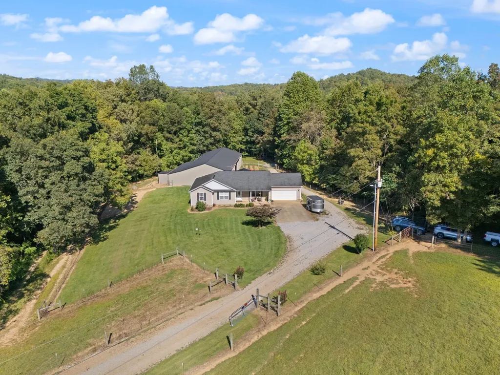 141 Parker Lane Barbourville KY 40906