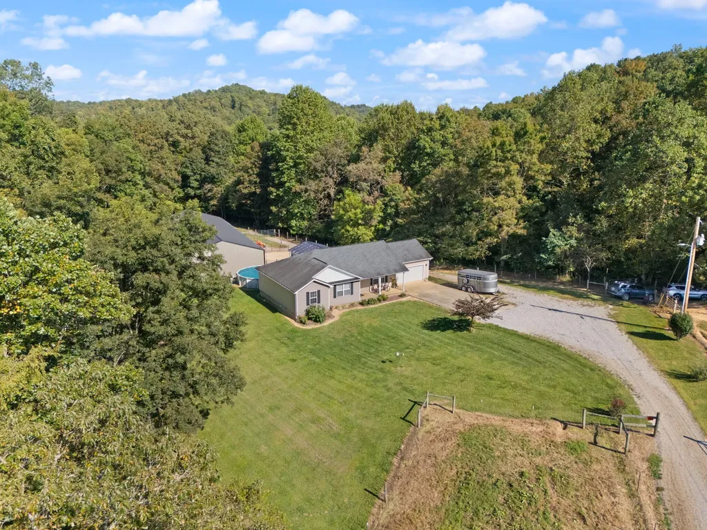 141 Parker Lane Barbourville KY 40906