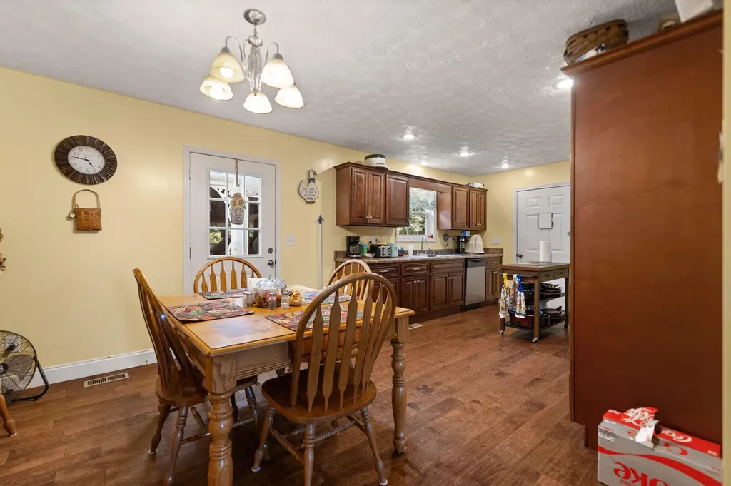 141 Parker Lane Barbourville KY 40906