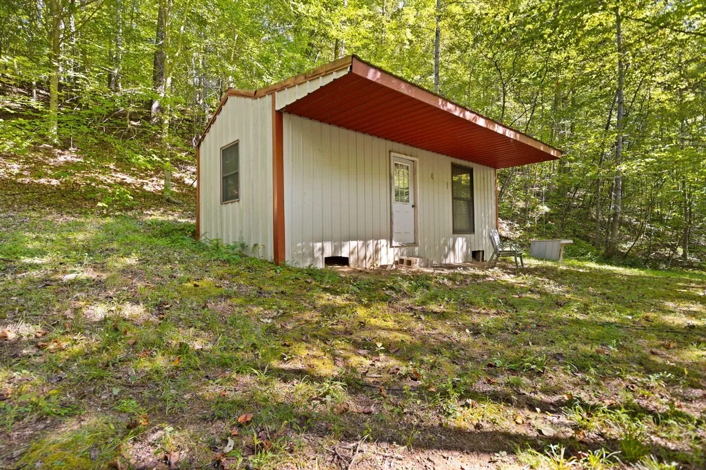 141 Parker Lane Barbourville KY 40906