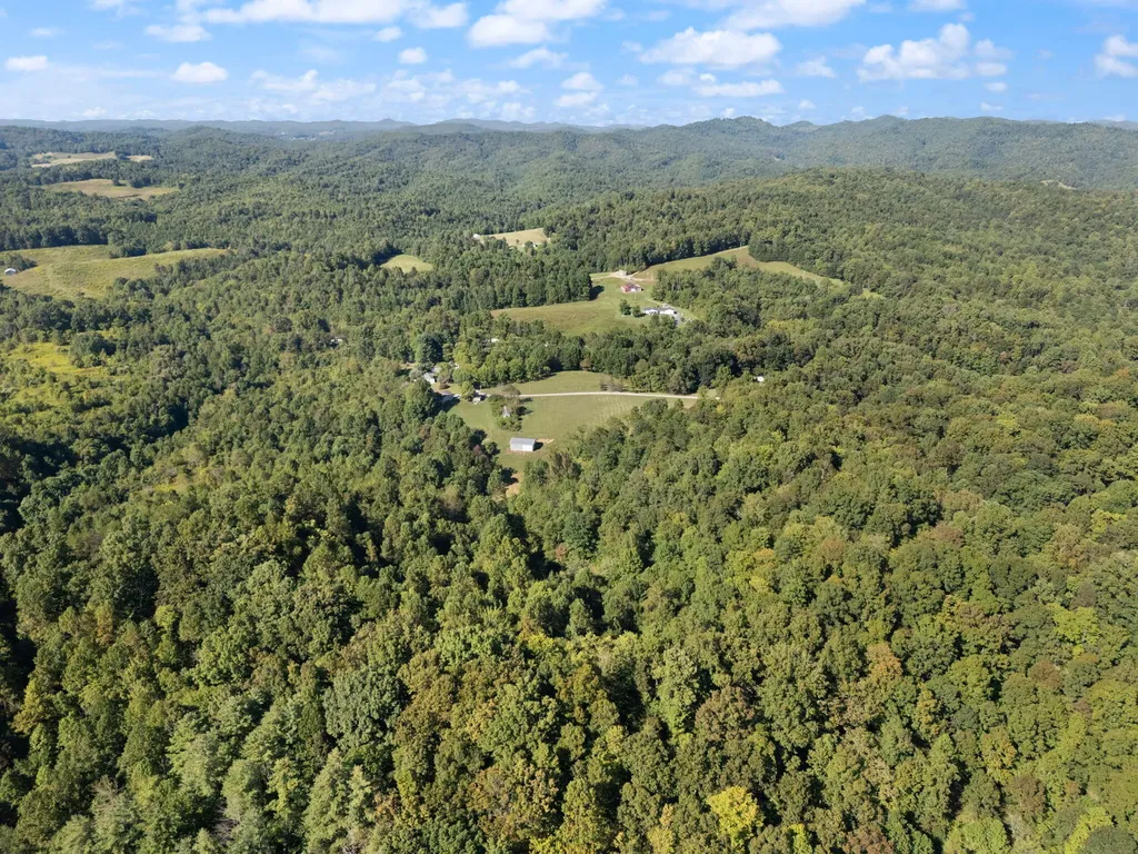141 Parker Lane Barbourville KY 40906