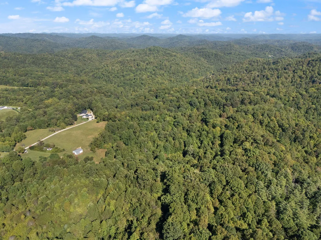 141 Parker Lane Barbourville KY 40906