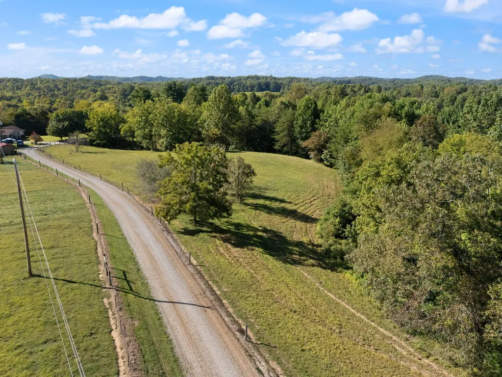 141 Parker Lane Barbourville KY 40906