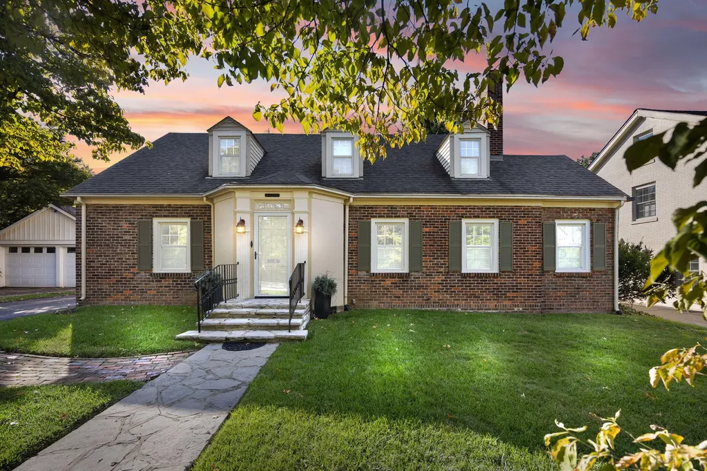 242 Henry Clay Boulevard Lexington KY 40502
