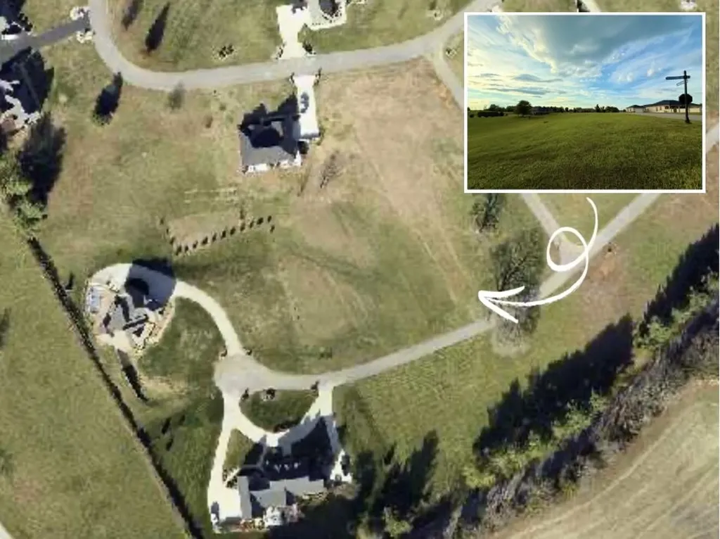 38 W Blackberry Lane Bronston KY 42518