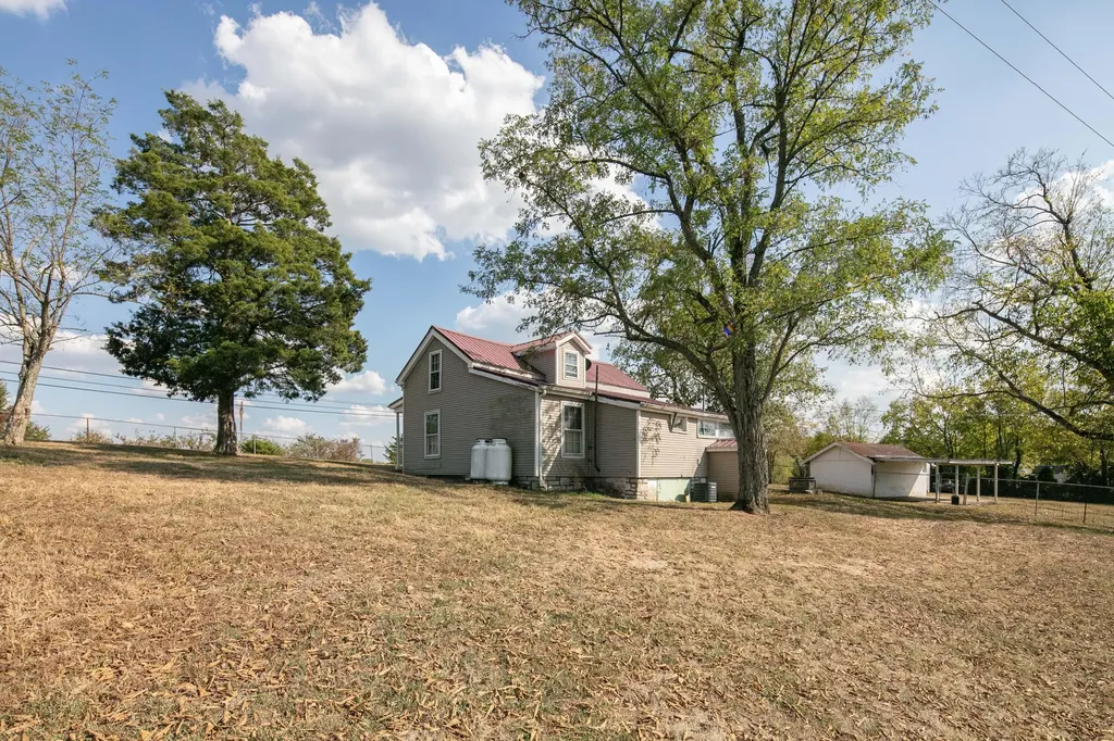 1975 High Bridge Road Wilmore KY 40390