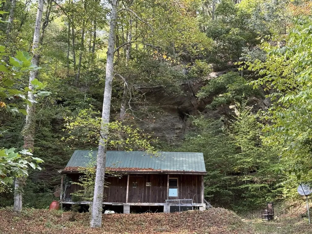 1435 Nada Tunnel Road Stanton KY 40380