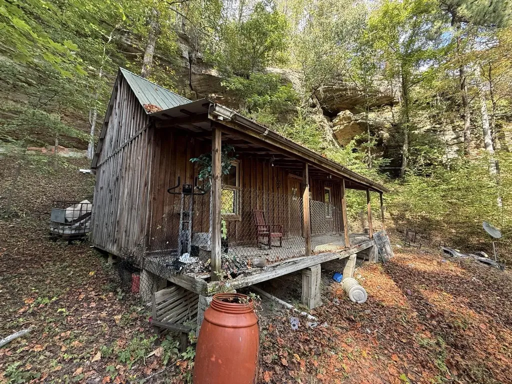1435 Nada Tunnel Road Stanton KY 40380