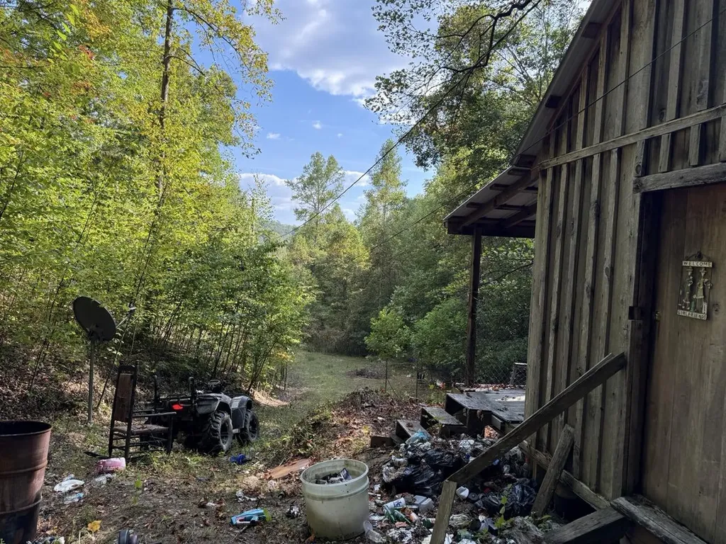 1435 Nada Tunnel Road Stanton KY 40380