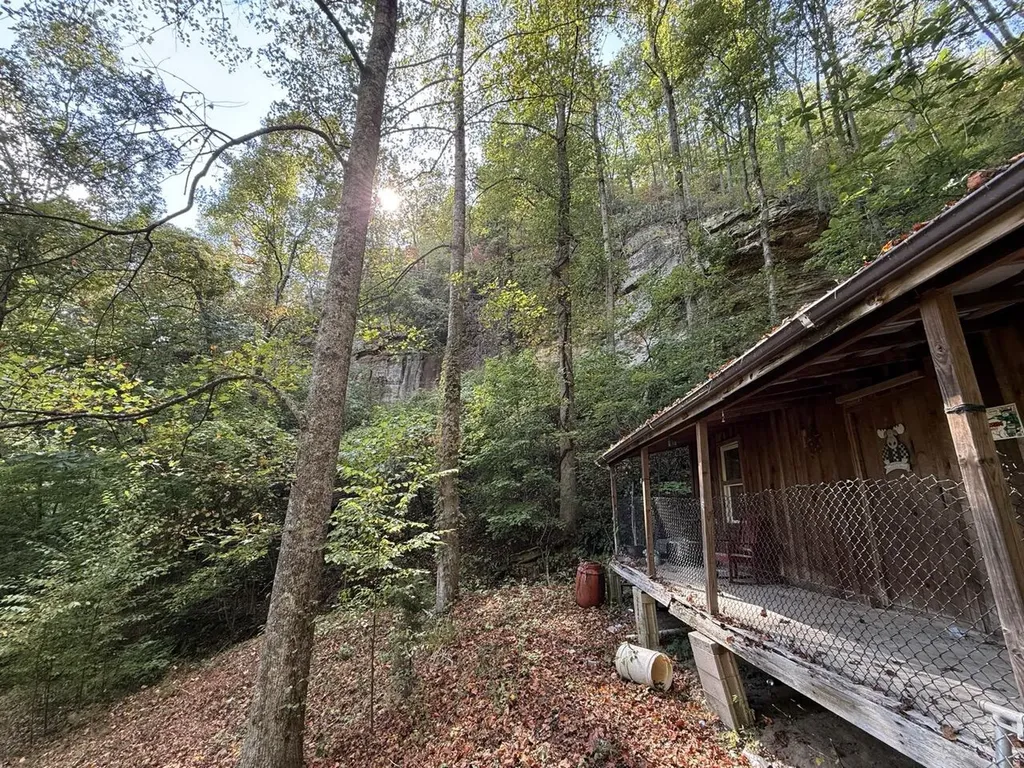 1435 Nada Tunnel Road Stanton KY 40380