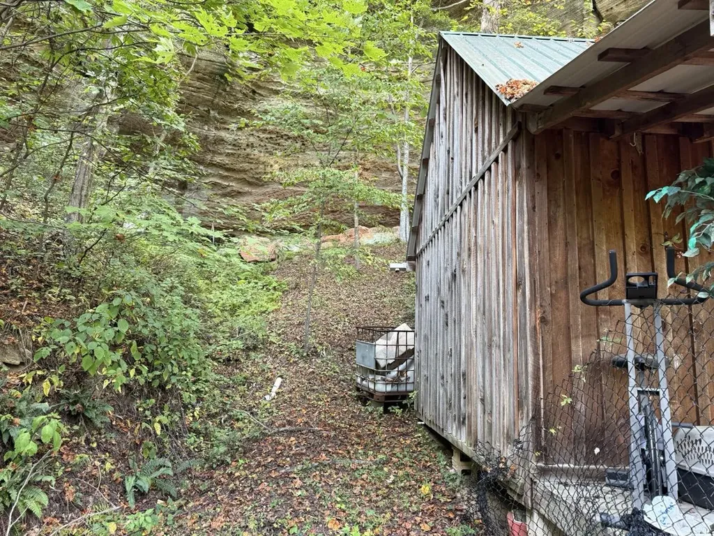 1435 Nada Tunnel Road Stanton KY 40380