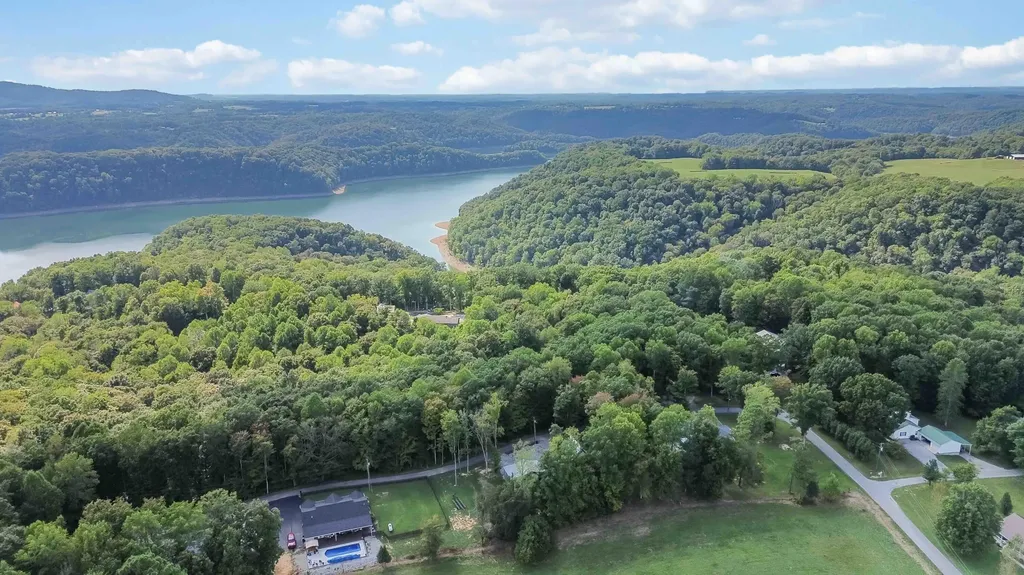 81 Eagles Bluff Road Monticello KY 42633