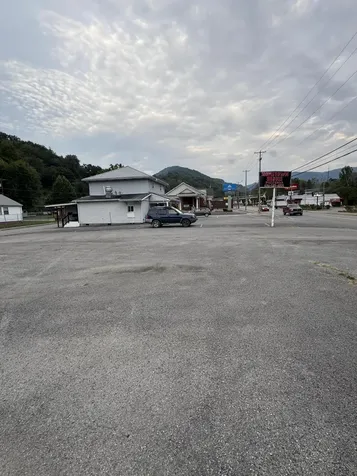 1611-1615 East Main Street Cumberland KY 40823