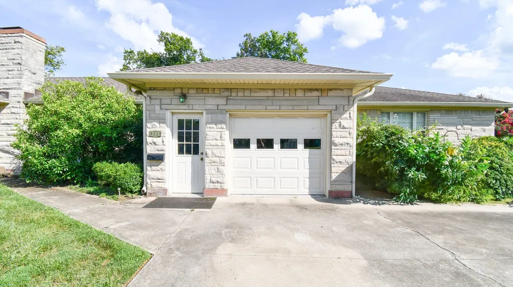 111 Donna Drive Lawrenceburg KY 40342