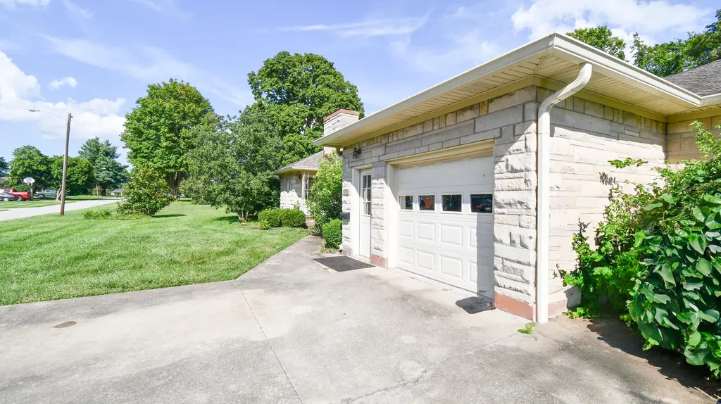111 Donna Drive Lawrenceburg KY 40342