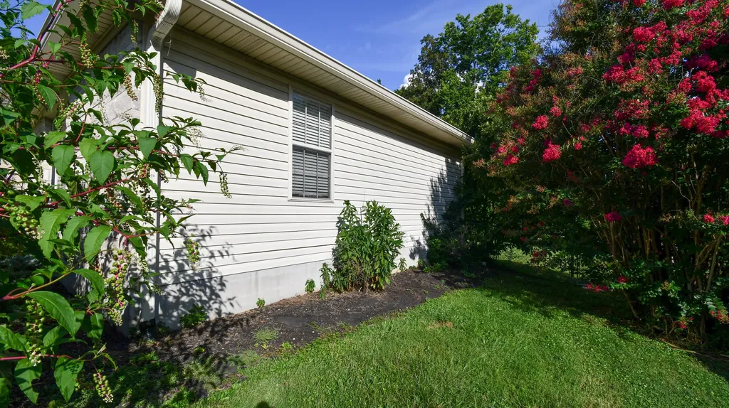 111 Donna Drive Lawrenceburg KY 40342