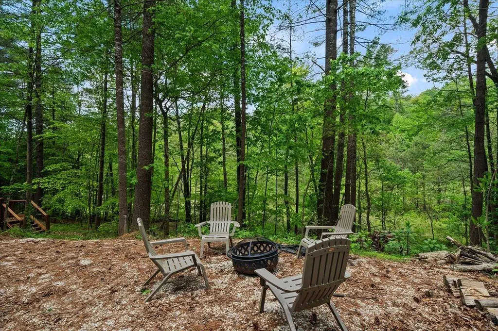 82 Firefly Lane Campton KY 41301