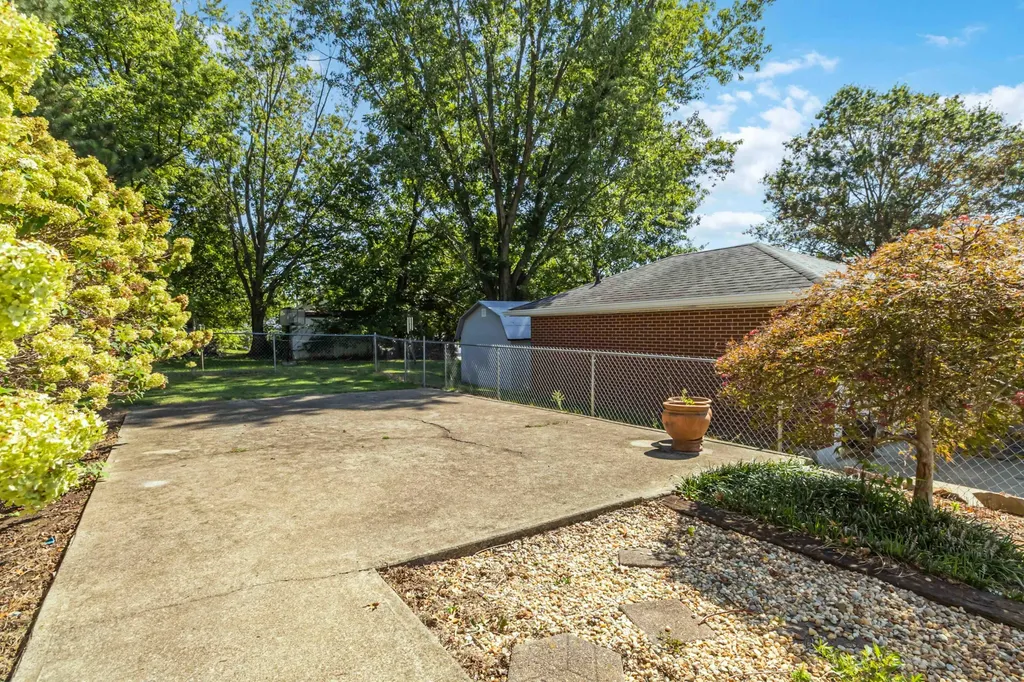 211 S Jarvis Avenue Somerset KY 42501