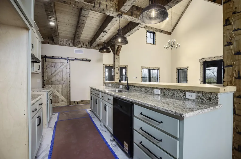 4288 Pinckard Pike Versailles KY 40383