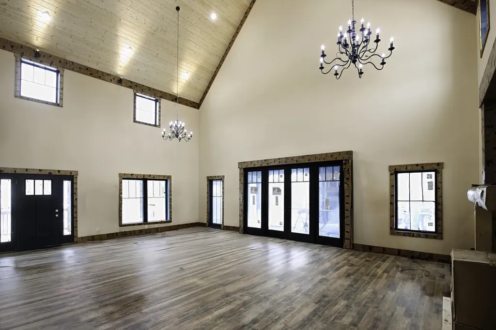 4288 Pinckard Pike Versailles KY 40383