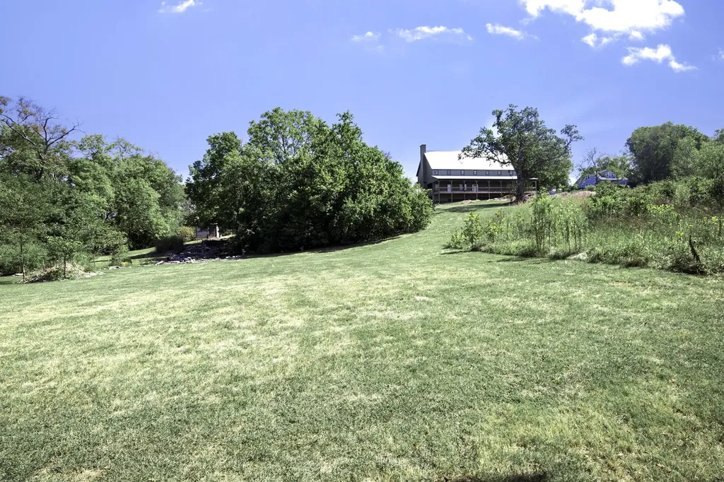 4288 Pinckard Pike Versailles KY 40383