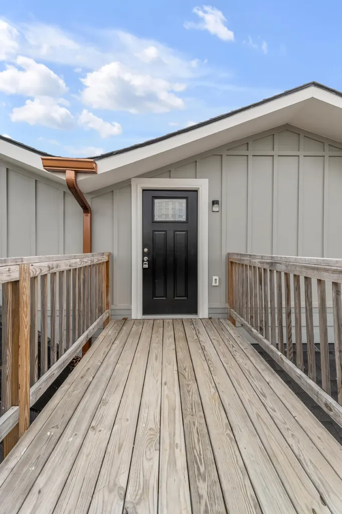 5761 Lexington Road Paris KY 40361