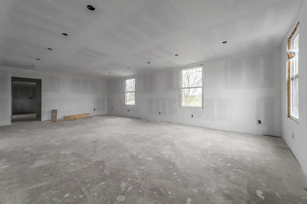 5761 Lexington Road Paris KY 40361