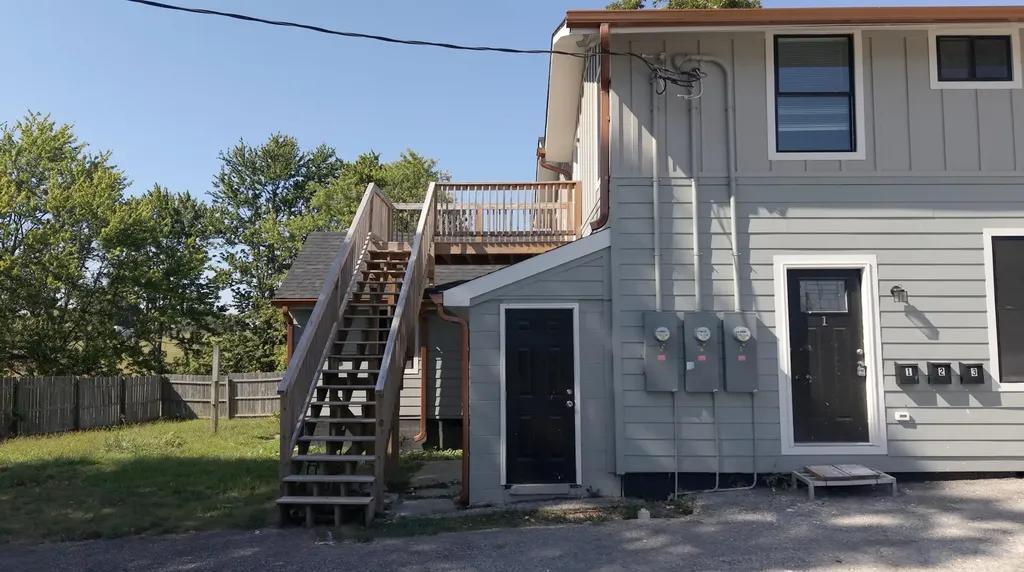 5761 Lexington Road Paris KY 40361