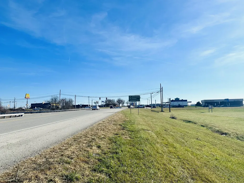 7 Eagle Lake Drive Lawrenceburg KY 40342