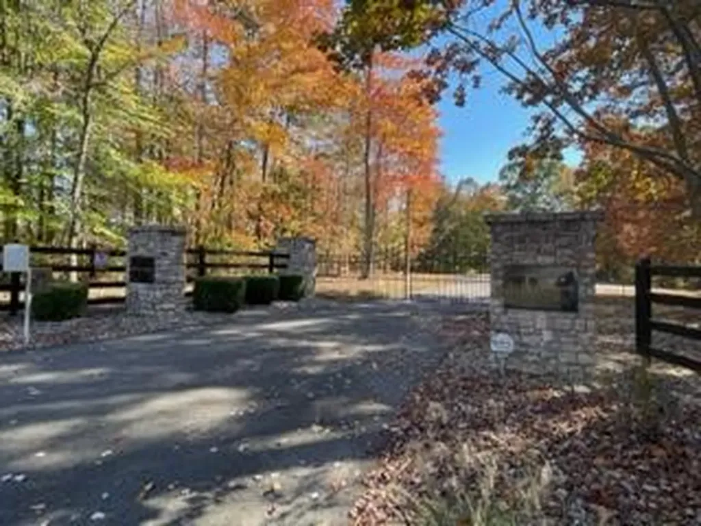 9 Five Points Drive Russell Springs KY 42642