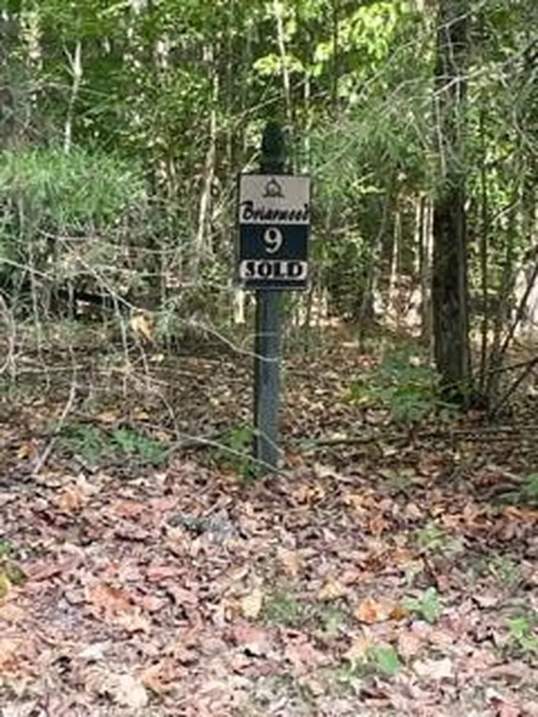 9 Five Points Drive Russell Springs KY 42642