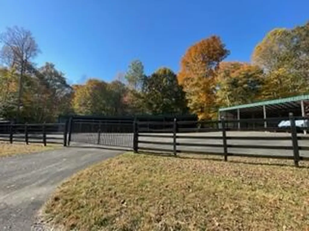 9 Five Points Drive Russell Springs KY 42642