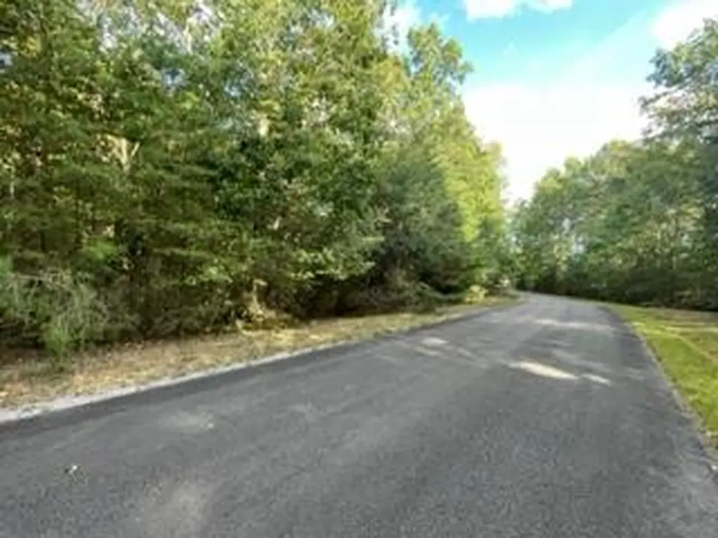 9 Five Points Drive Russell Springs KY 42642