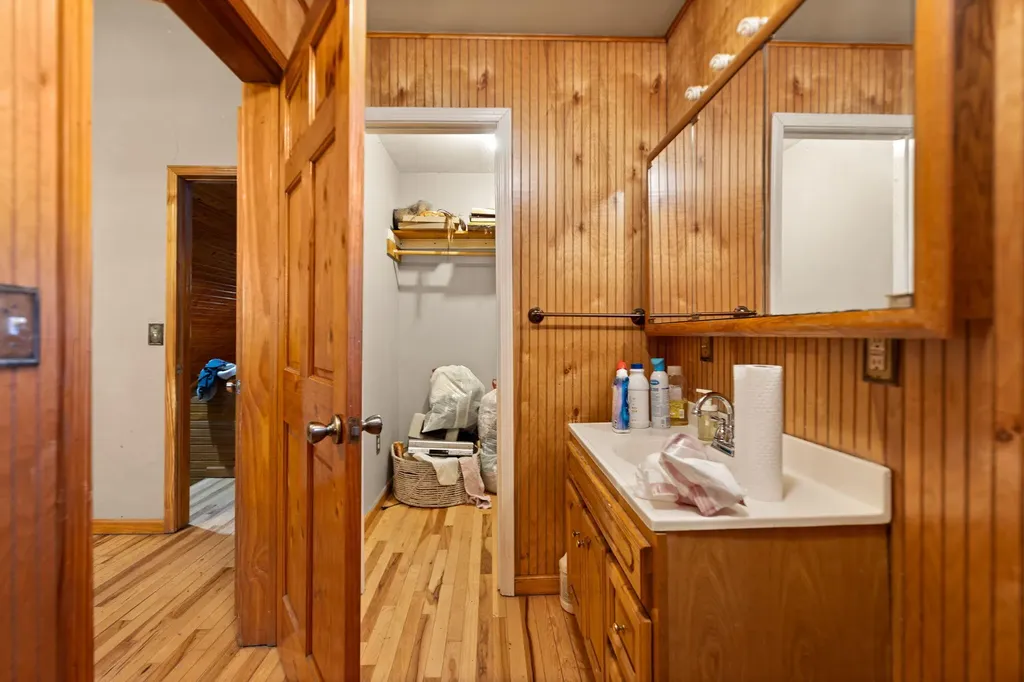 270 Left Fork Holly Road Sextons Creek KY 40983
