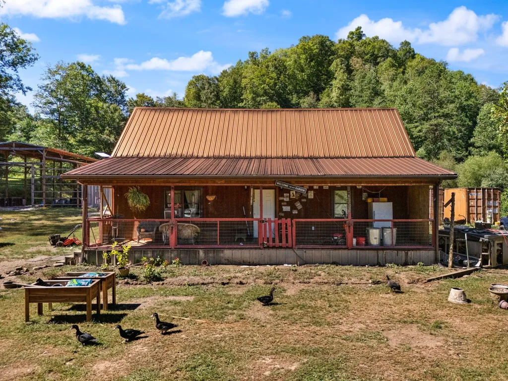 270 Left Fork Holly Road Sextons Creek KY 40983