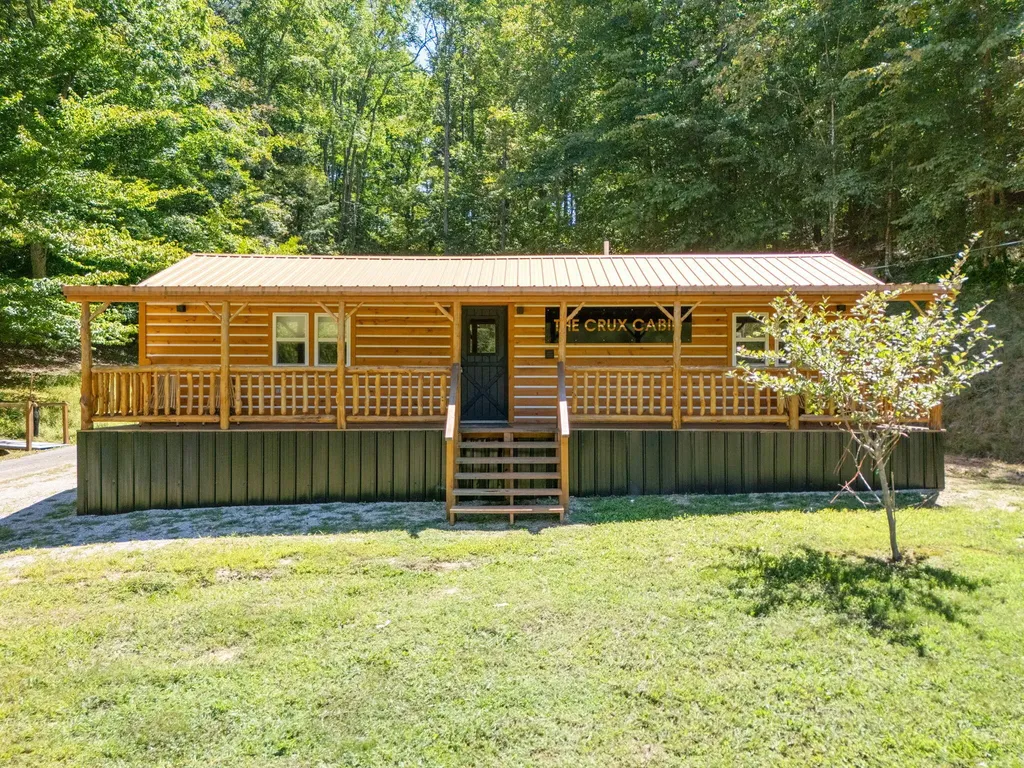 143 Mullins Point Road Campton KY 41301