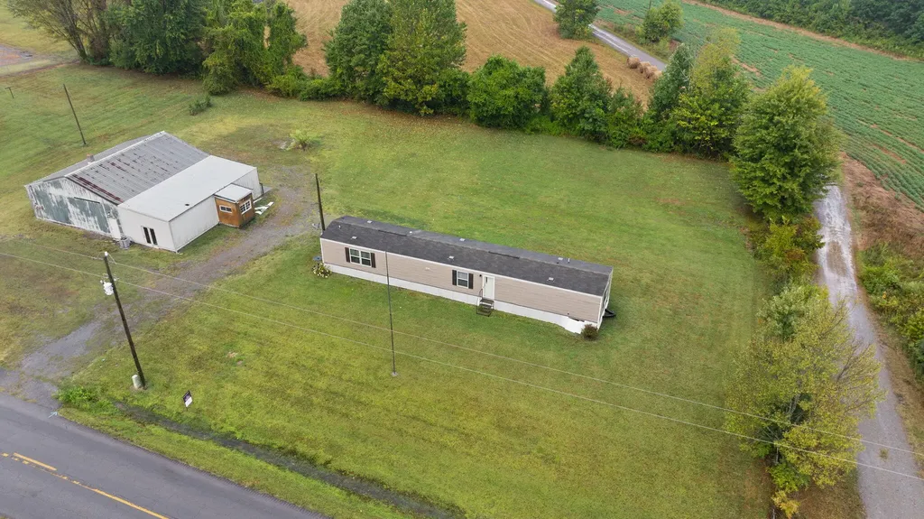 59 State Highway 1611 Russell Springs KY 42642