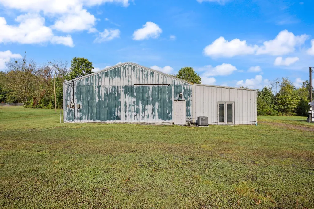 59 State Highway 1611 Russell Springs KY 42642
